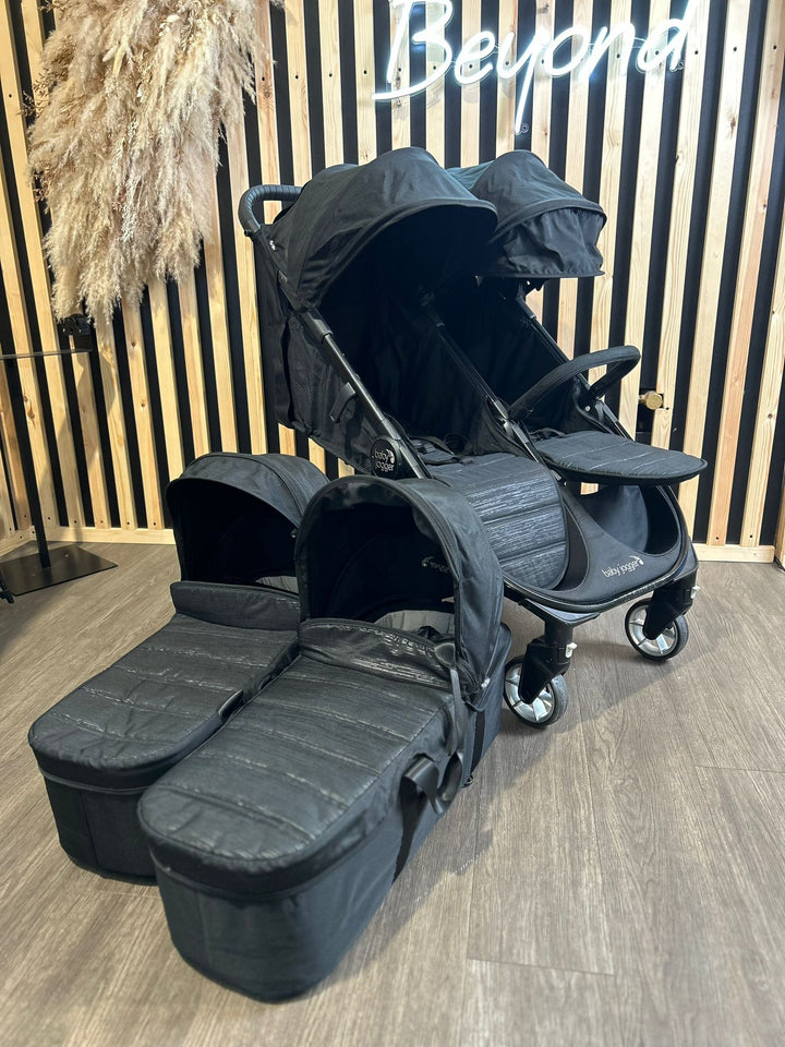 PRE LOVED Baby Jogger City Tour 2 Double Plus 2 x Carry Cot Bundle