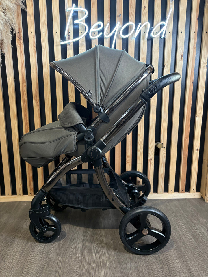 PRE LOVED egg3 Travel System - Hunter Green