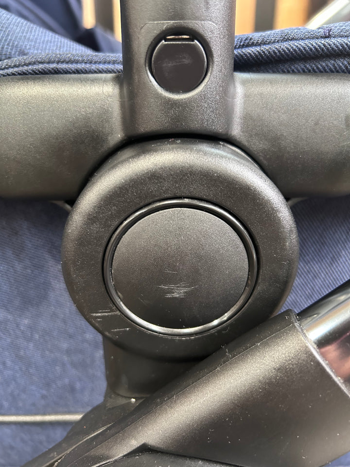 PRE LOVED iCandy Peach 6 Travel System - Navy Twill