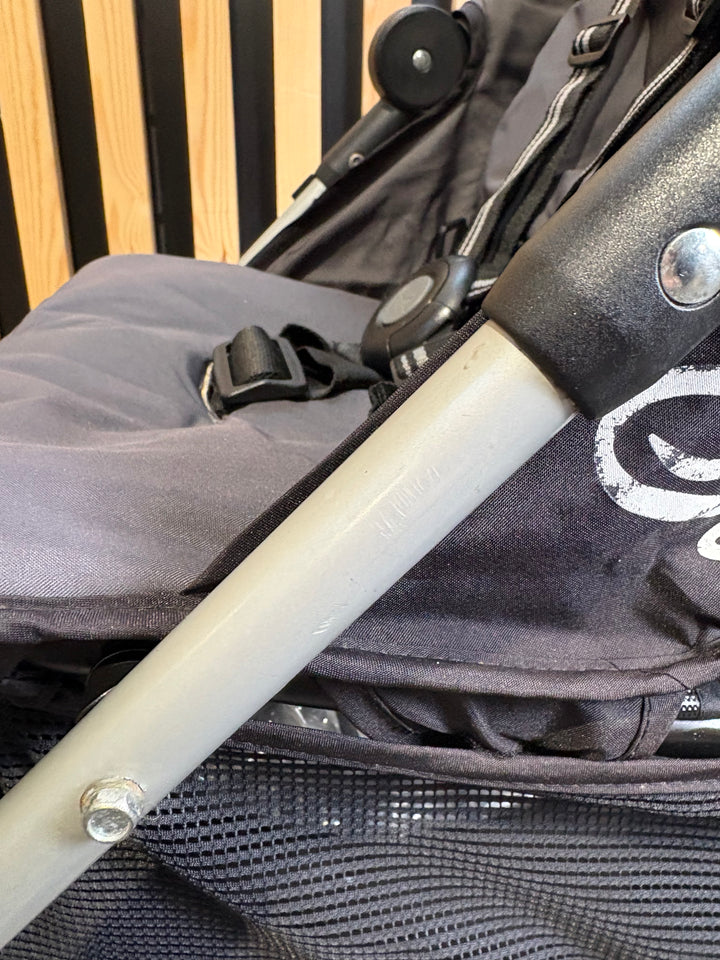 PRE LOVED Silver Cross Pop Stroller - Black