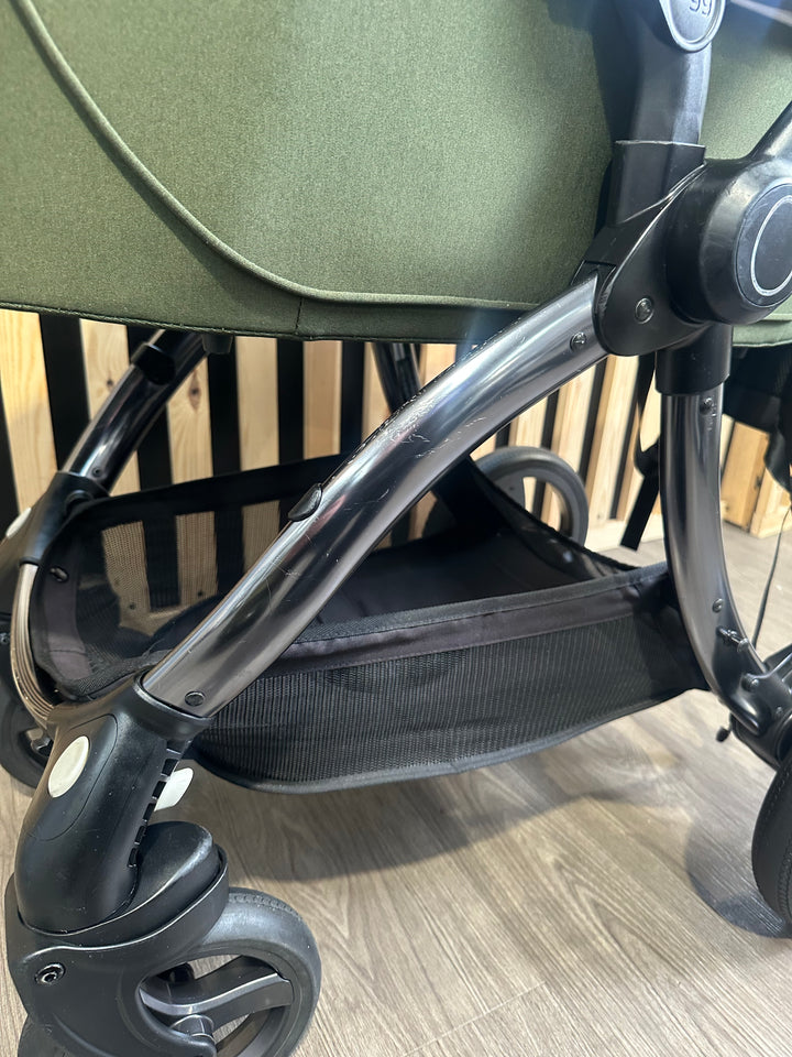 PRE LOVED egg2 Travel System - Olive
