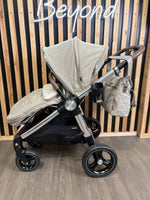 PRE LOVED Mamas & Papas Ocarro 3in1 Travel System - Biscuit