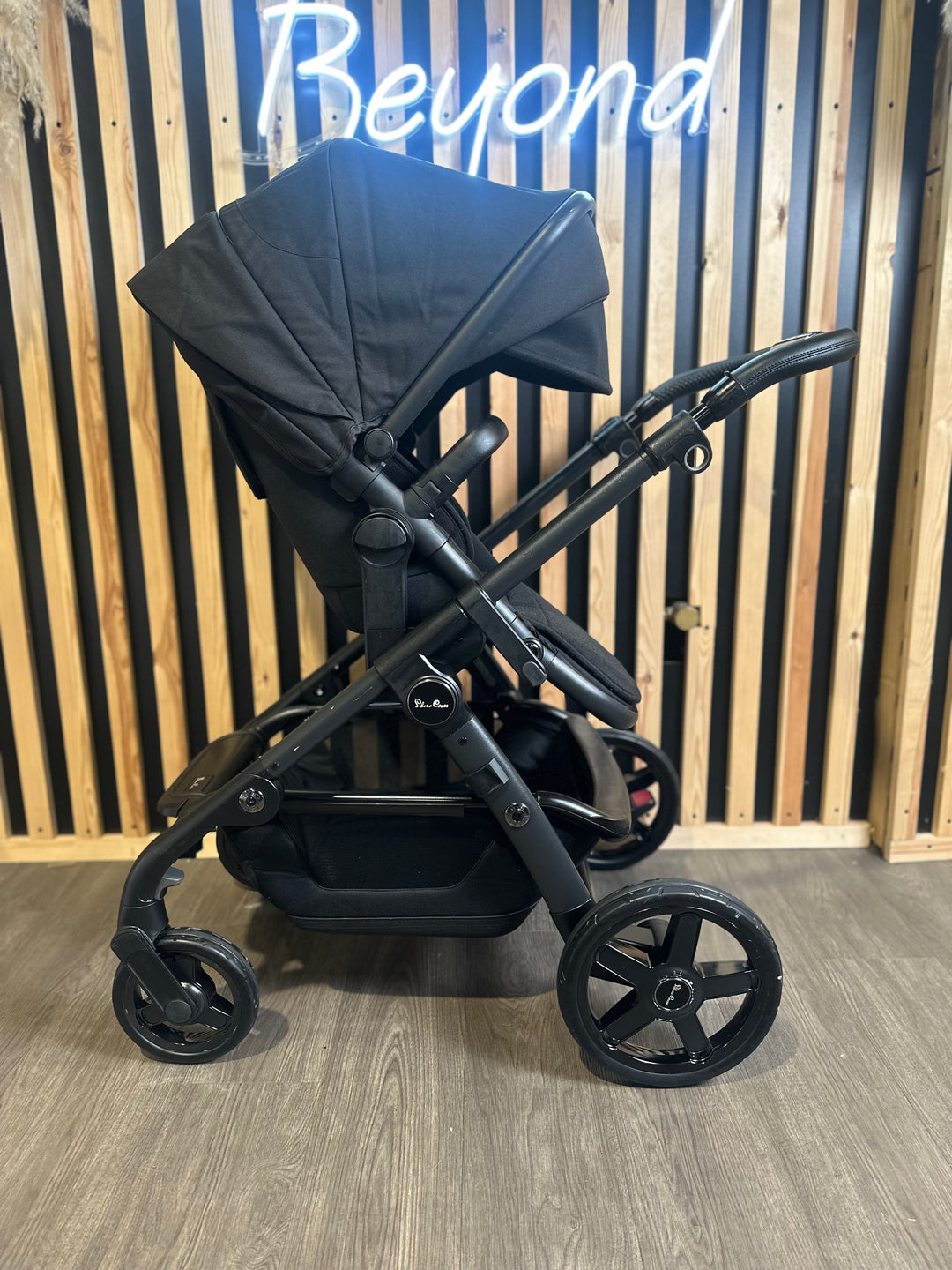 PRE LOVED Silver Cross Wave Pram + Pushchair - Onyx