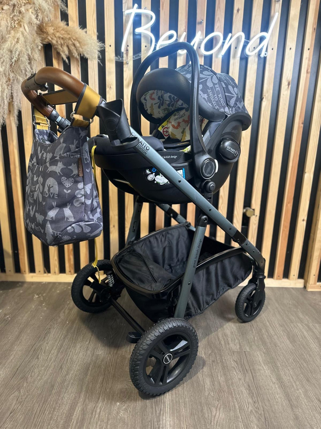 PRE LOVED Cosatto Wow 2 Travel System - Nature Trail