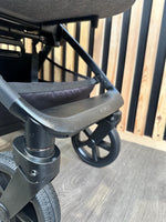 PRE LOVED Venicci Tinum Upline 2in1 Travel System - Classic Grey