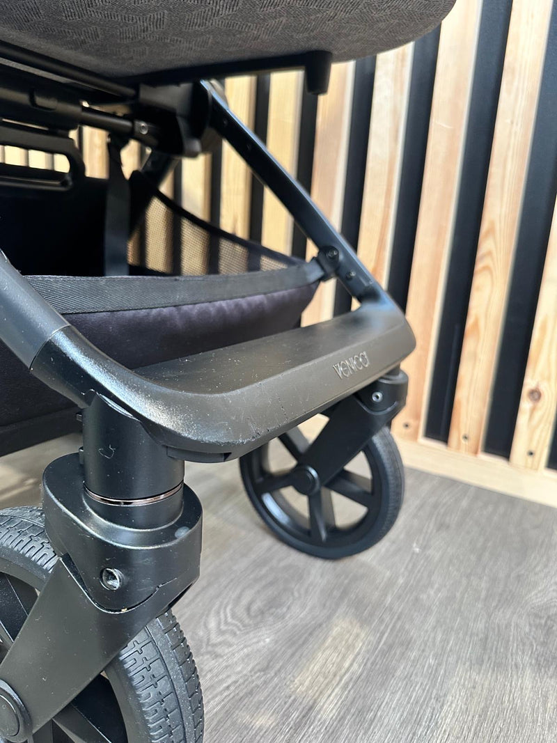 PRE LOVED Venicci Tinum Upline 2in1 Travel System - Classic Grey