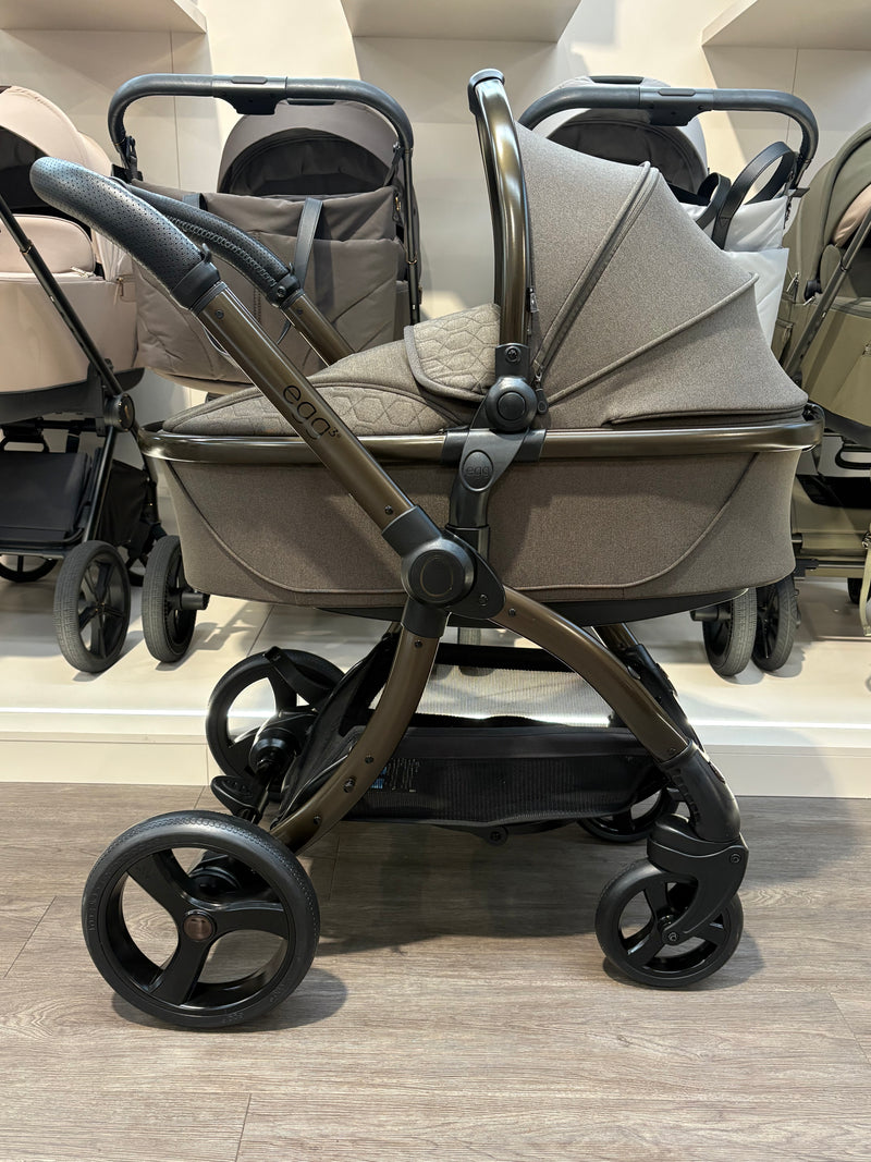 PRE LOVED egg3 Travel System - Chocolate Velvet