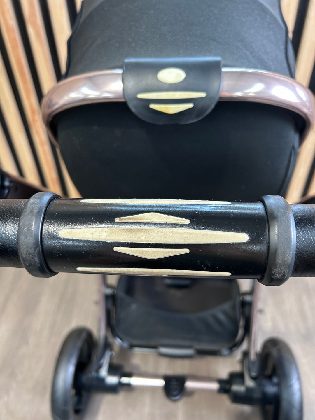 PRE LOVED egg Pushchair + Footmuff - Diamond Black
