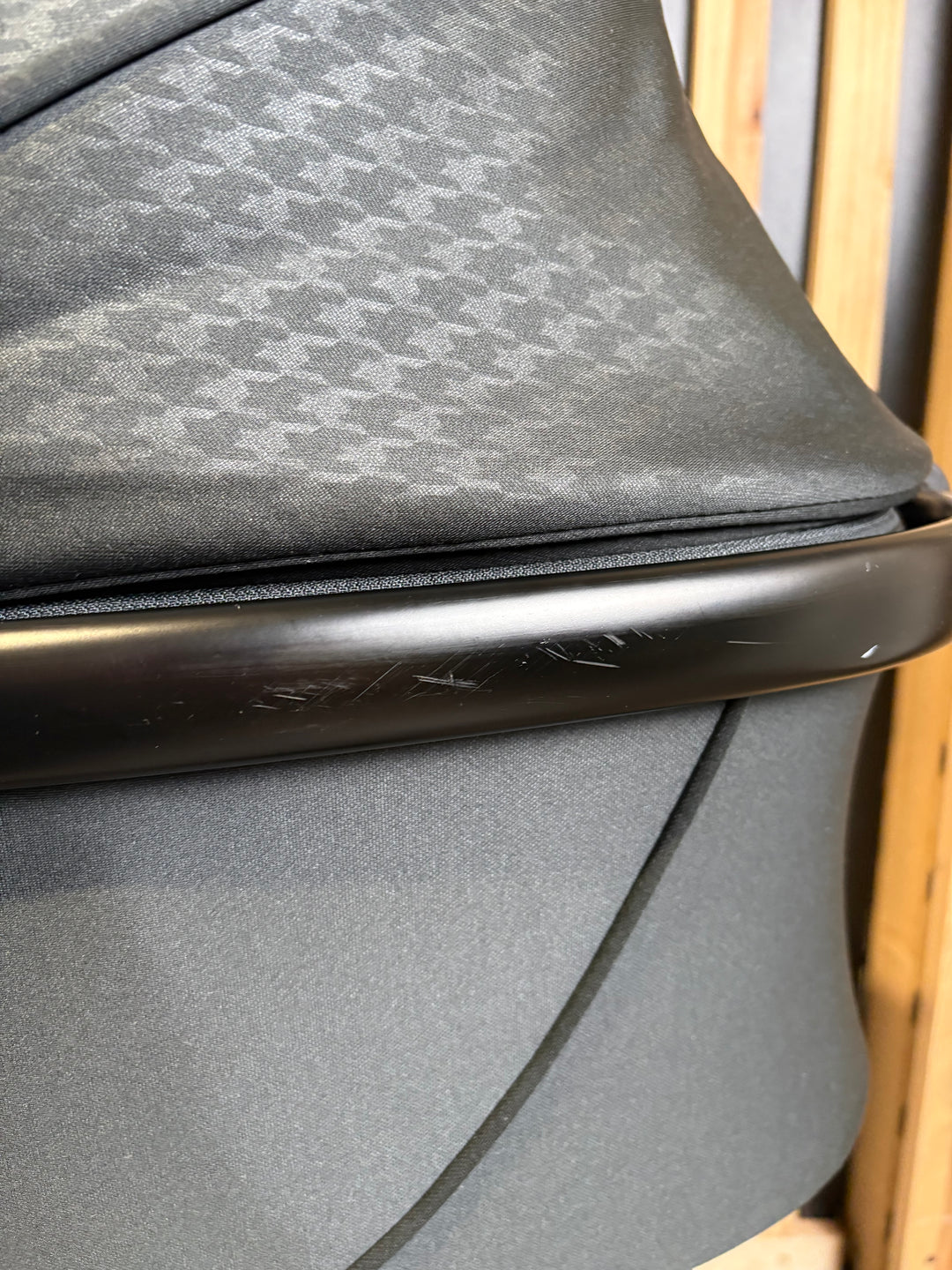 PRE LOVED egg3 Travel System - Houndstooth Black