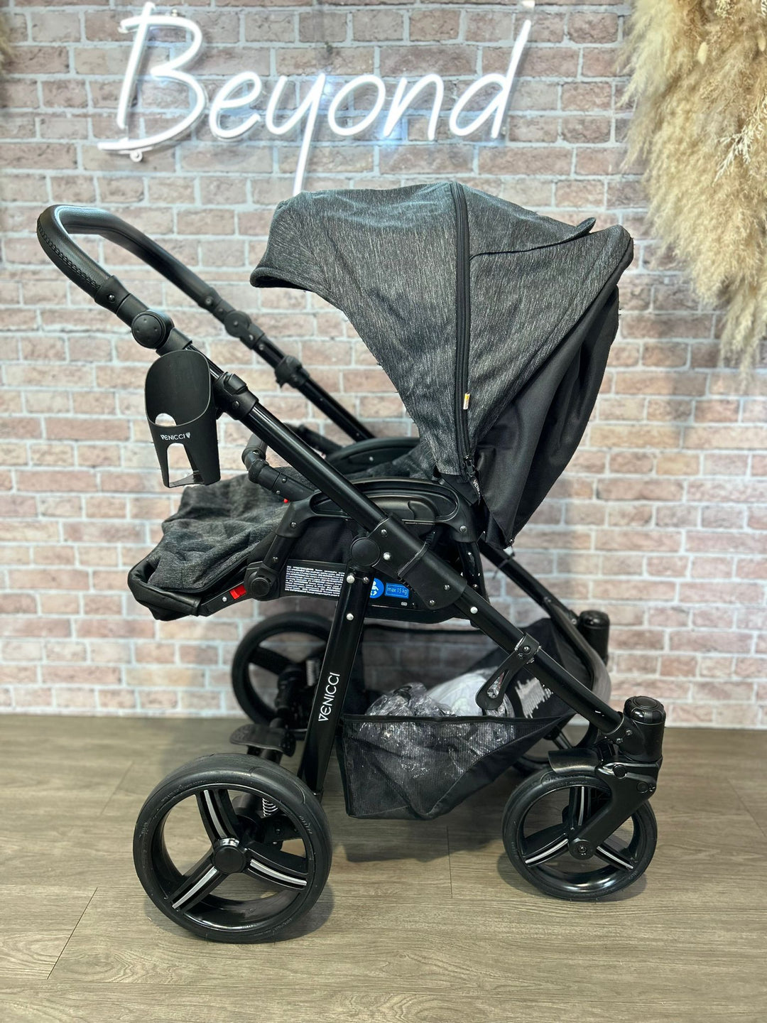 PRE LOVED Venicci Soft Travel System - Denim Black