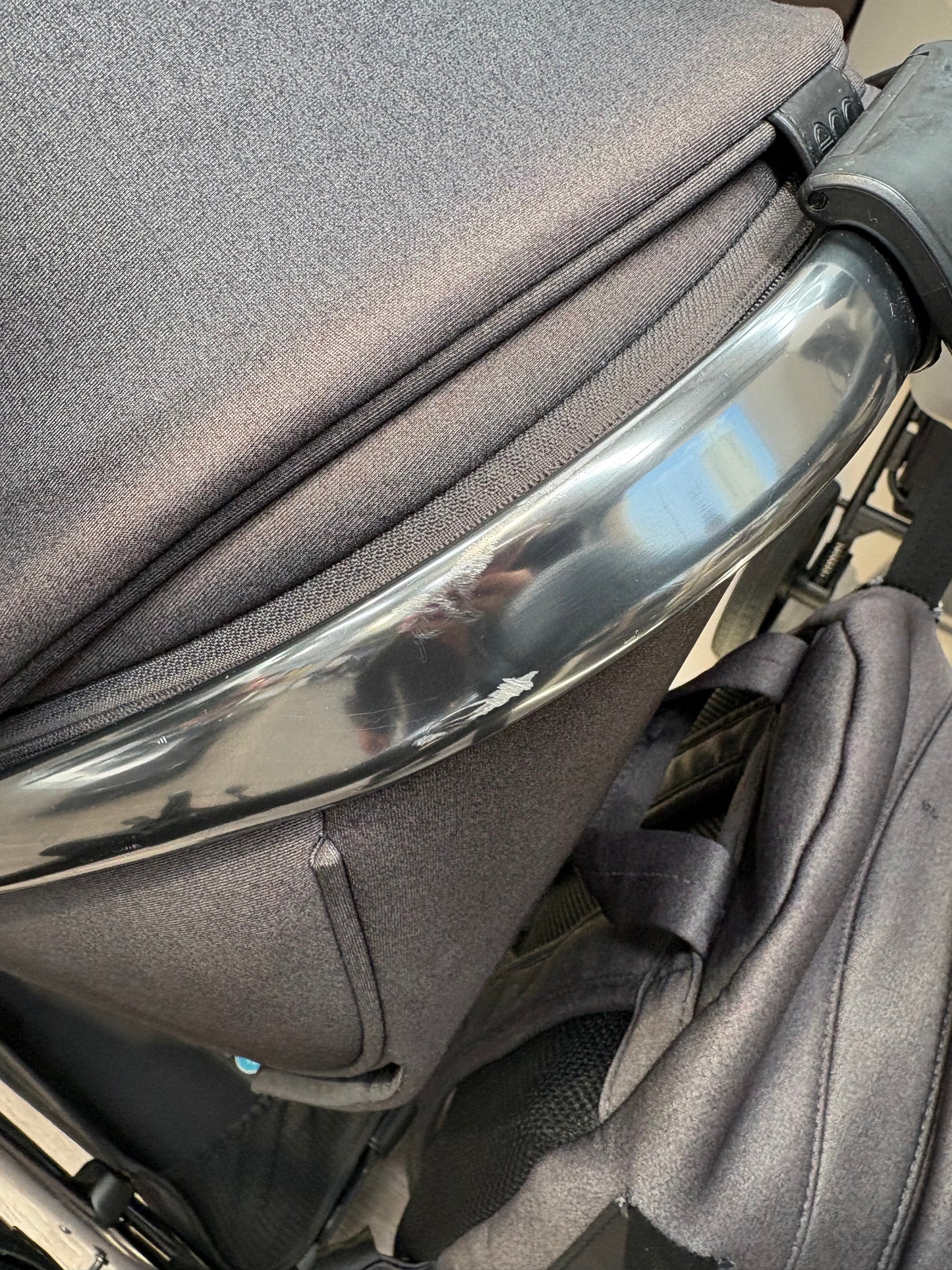 PRE LOVED egg3 Travel System - Carbonite
