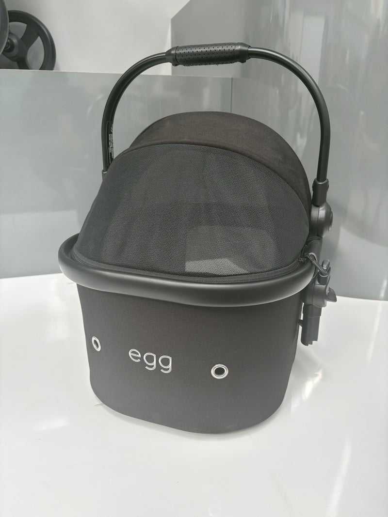 EX DISPLAY egg Pet Basket
