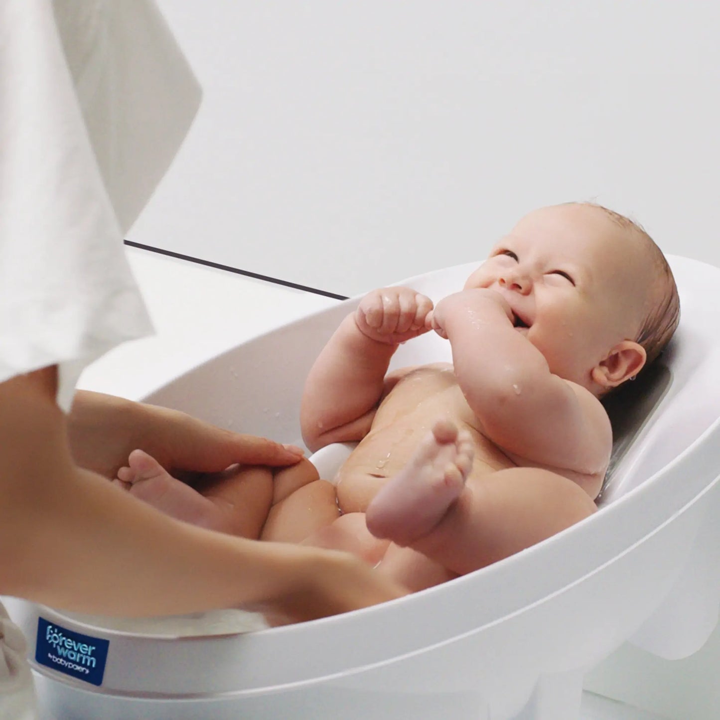 Aqua Forever Warm Warming Baby Bath - White