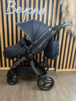 PRE LOVED egg2 Travel System - Cobalt