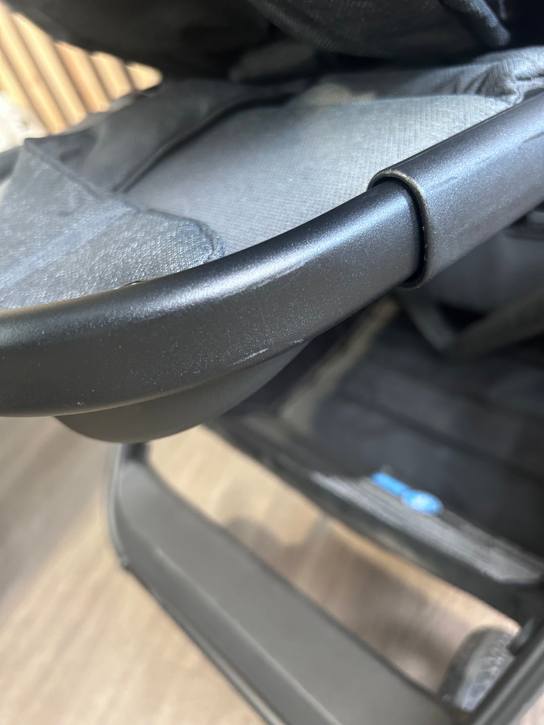 EX DISPLAY Venicci Tinum Edge 2-in-1 Travel System - Charcoal