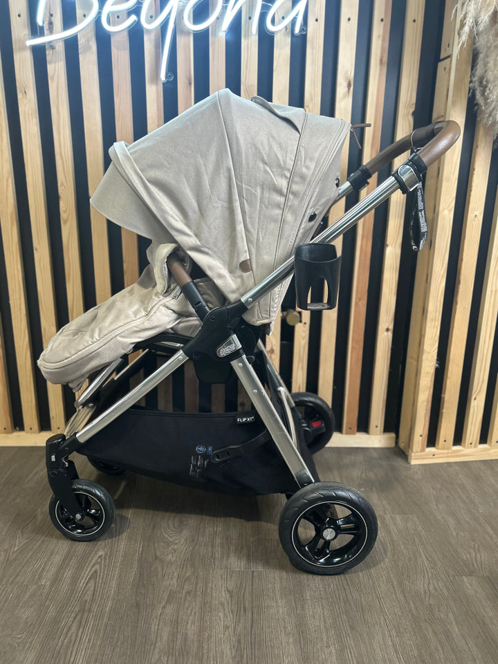 PRE LOVED Mamas & Papas Flip XT3 Travel System - Biscuit