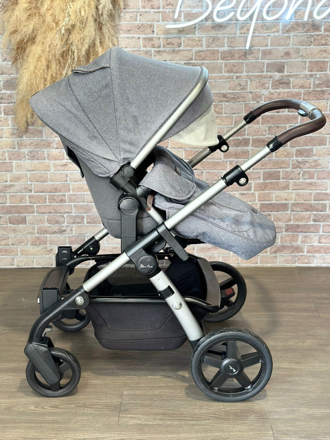 PRE LOVED Silver Cross Wave Travel System - Slate