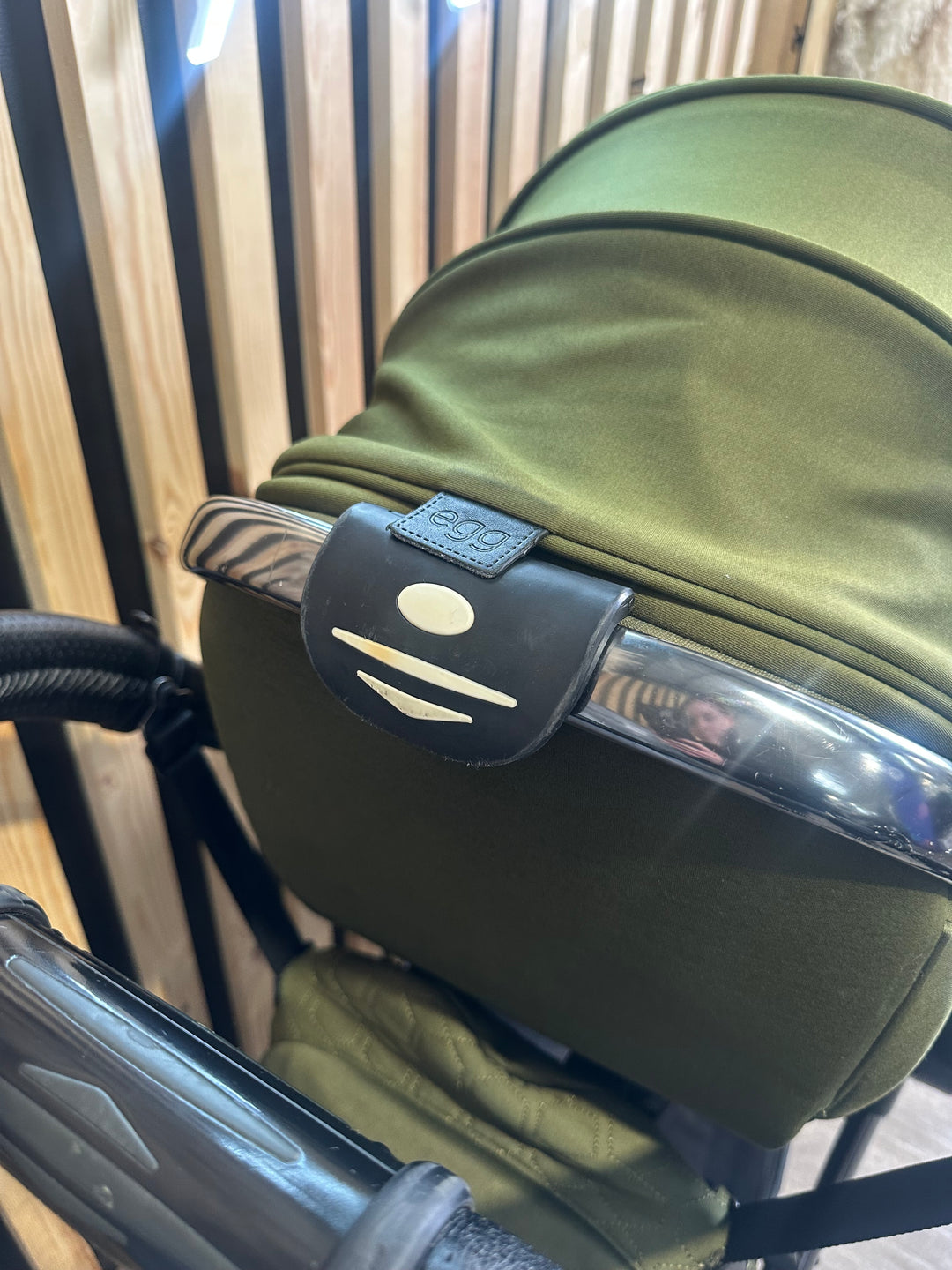 PRE LOVED egg2 Travel System - Olive