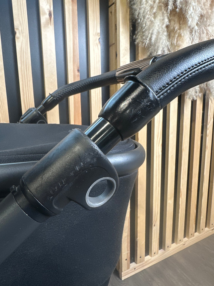 PRE LOVED Silver Cross Wave Pram + Pushchair - Onyx