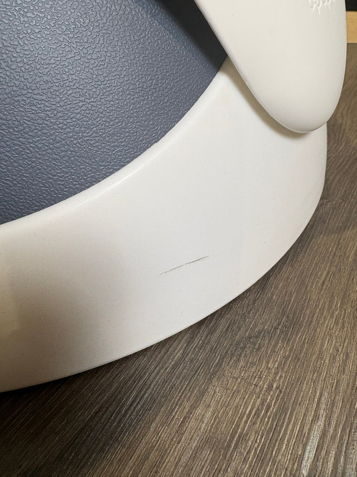 PRE LOVED Mamas & Papas Baby Snug & Toy Tray - Grey