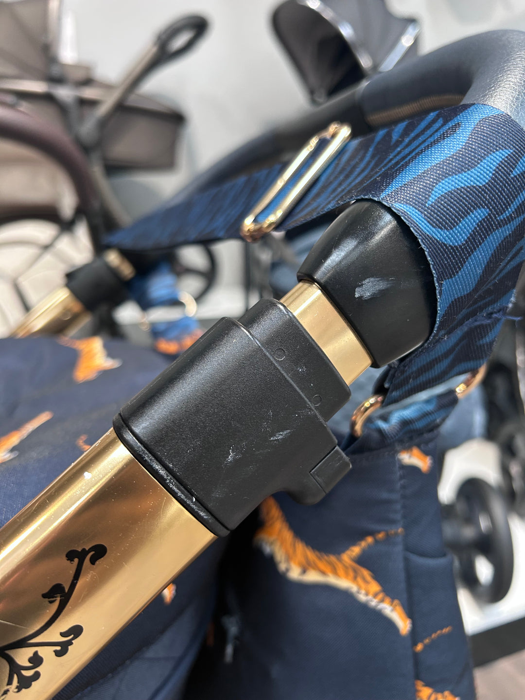 PRE LOVED Cosatto Wow Continental Travel System - On The Prowl