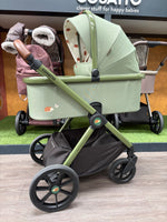 EX DISPLAY Cosatto Giggle 4 2-in-1 Travel System - Hoglet
