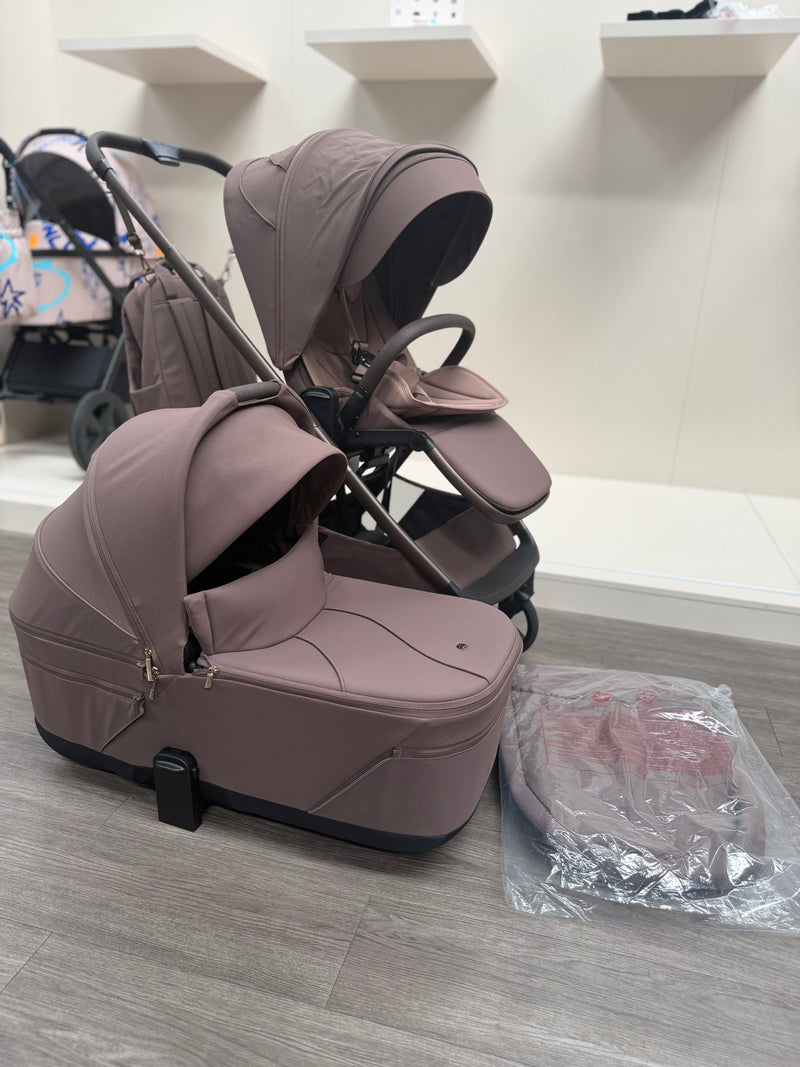 EX DISPLAY Venicci Tila Pram, Pushchair + Accessories - Noche