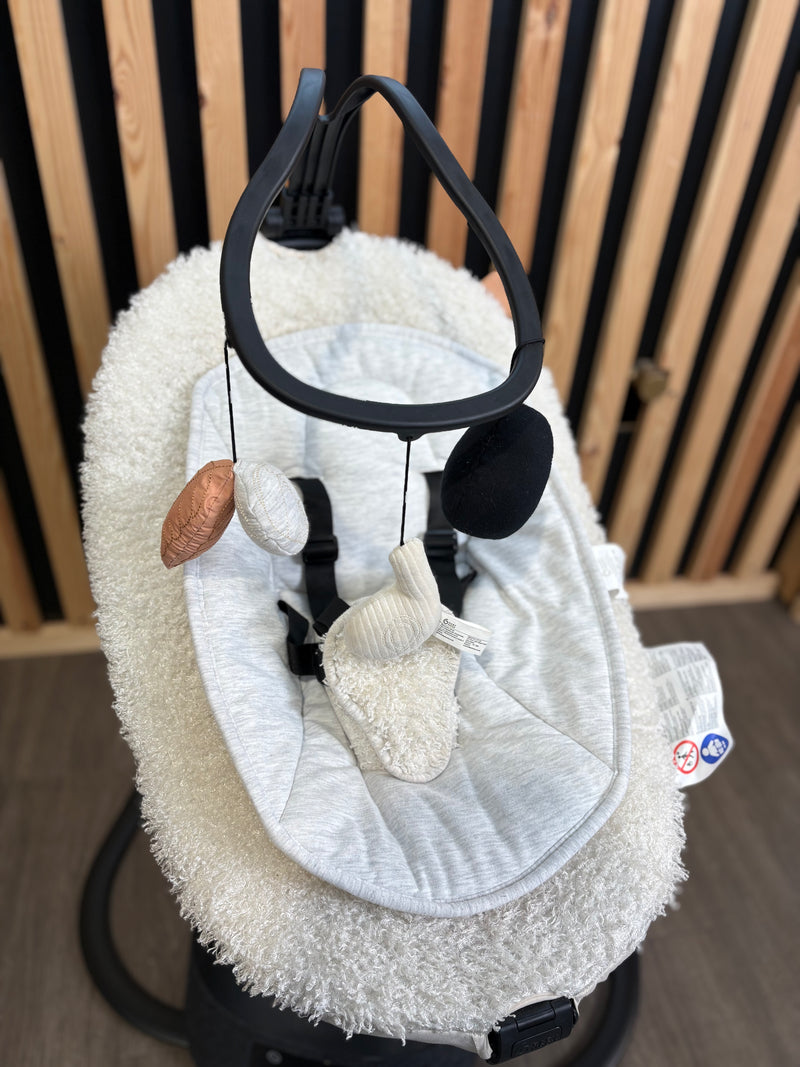PRE LOVED Babymoov Swoon Evolution - Black & White