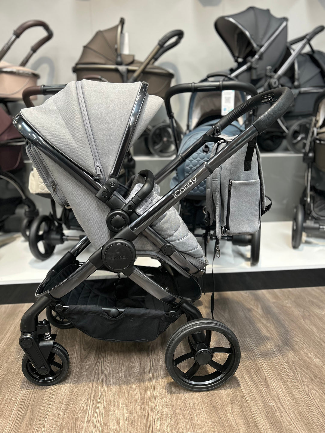 PRE LOVED iCandy Peach 7 Pushchair Bundle - Light Grey