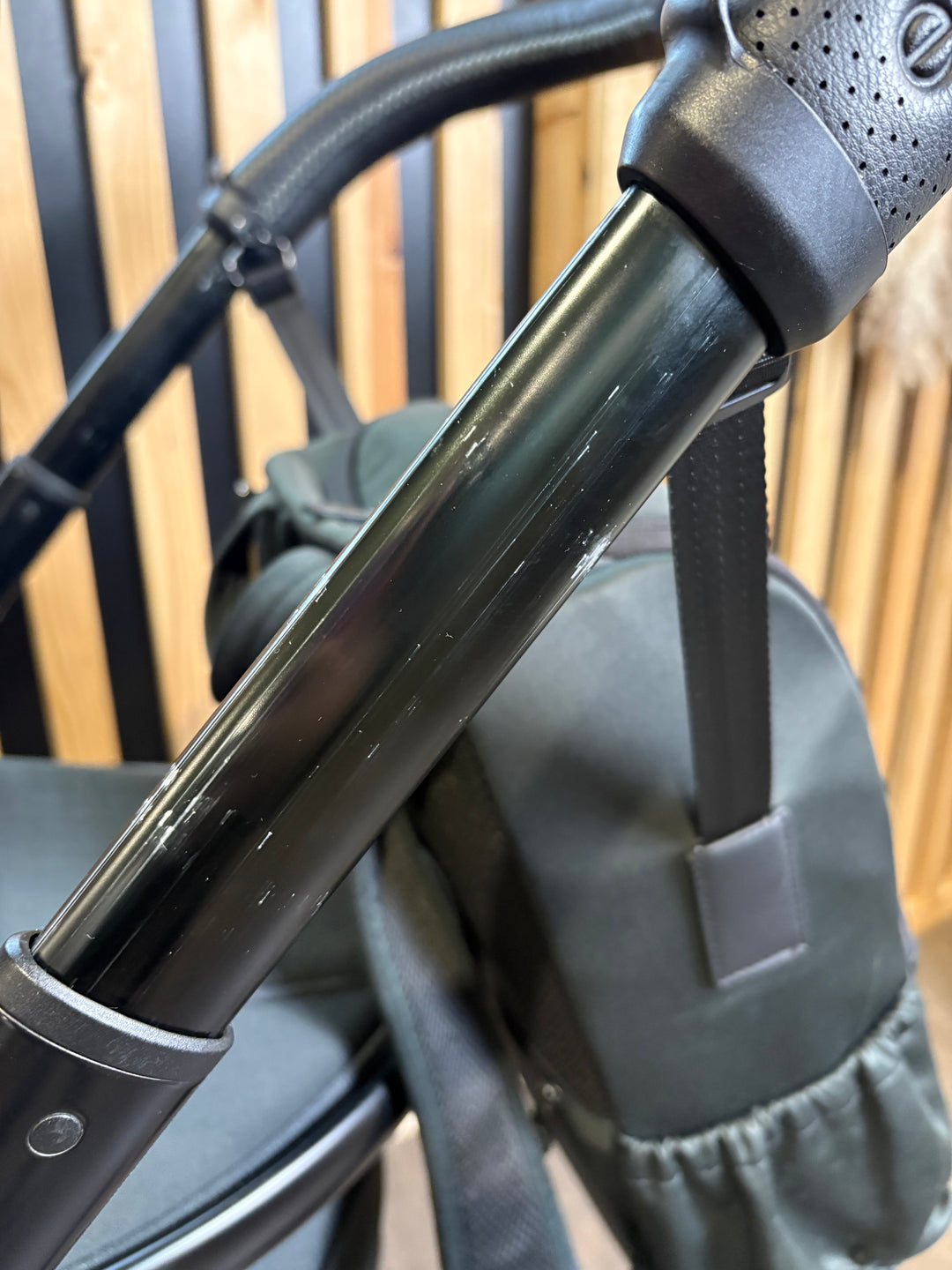 PRE LOVED egg3 Travel System - Houndstooth Black