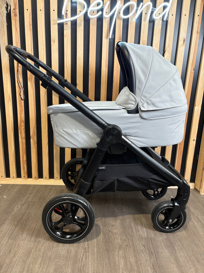 PRE LOVED Mamas & Papas Ocarro 2-in-1 Travel System - Nocturn