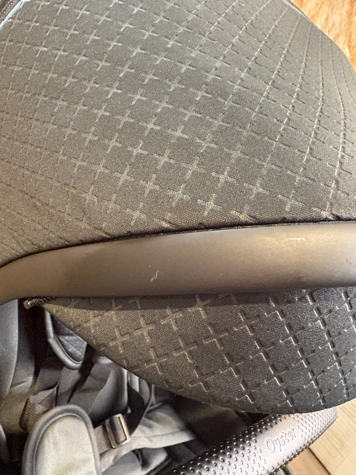 EX DISPLAY Babystyle Oyster4 2-in-1 Travel System - Raven