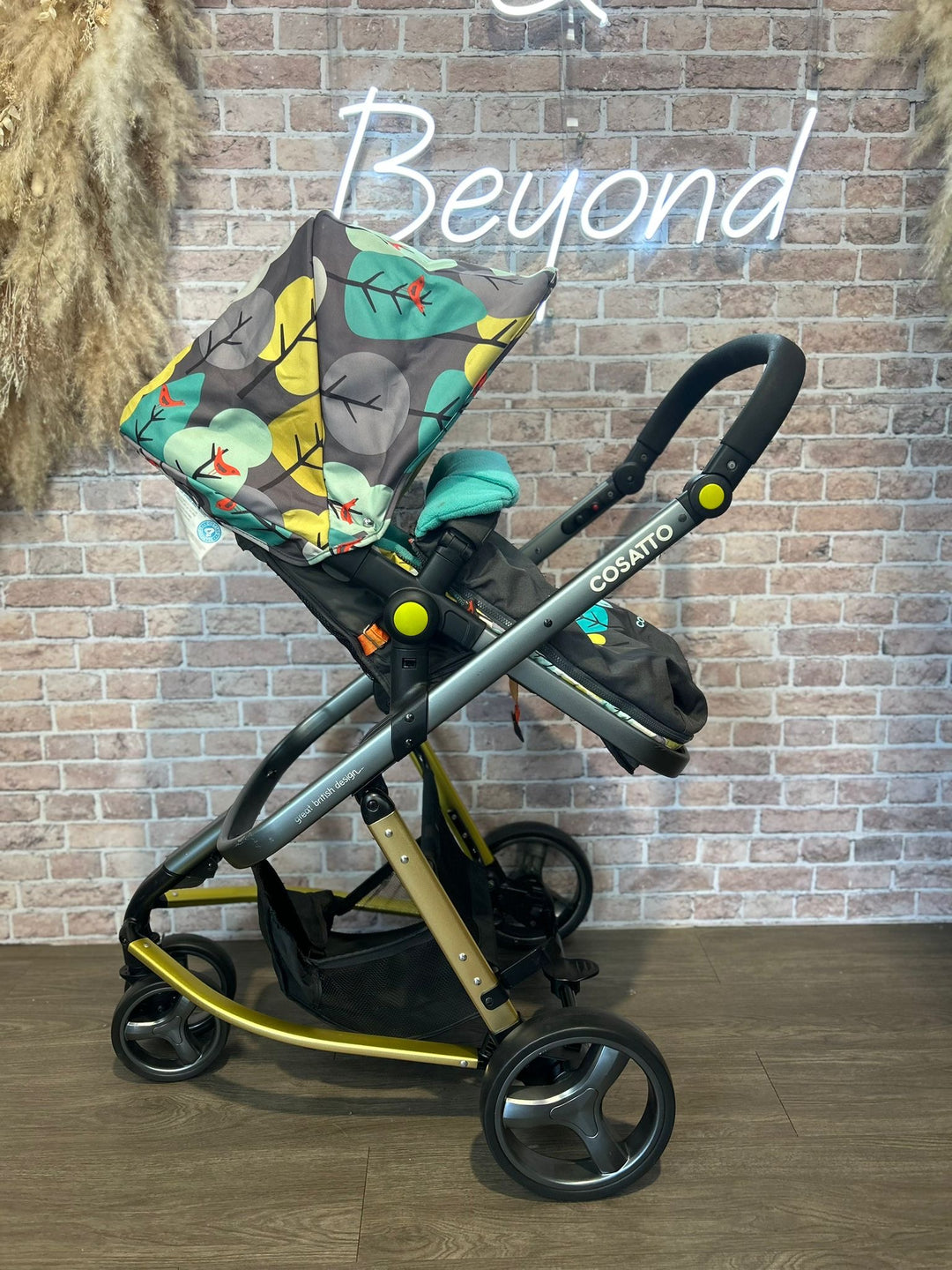 PRE LOVED Cosatto Giggle Travel System