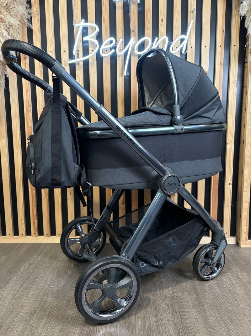 PRE LOVED Babystyle Oyster4 Travel System - Carbonite