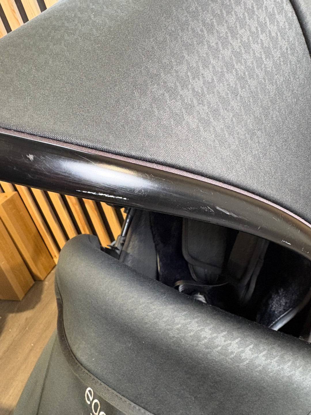 PRE LOVED egg3 Travel System - Houndstooth Black