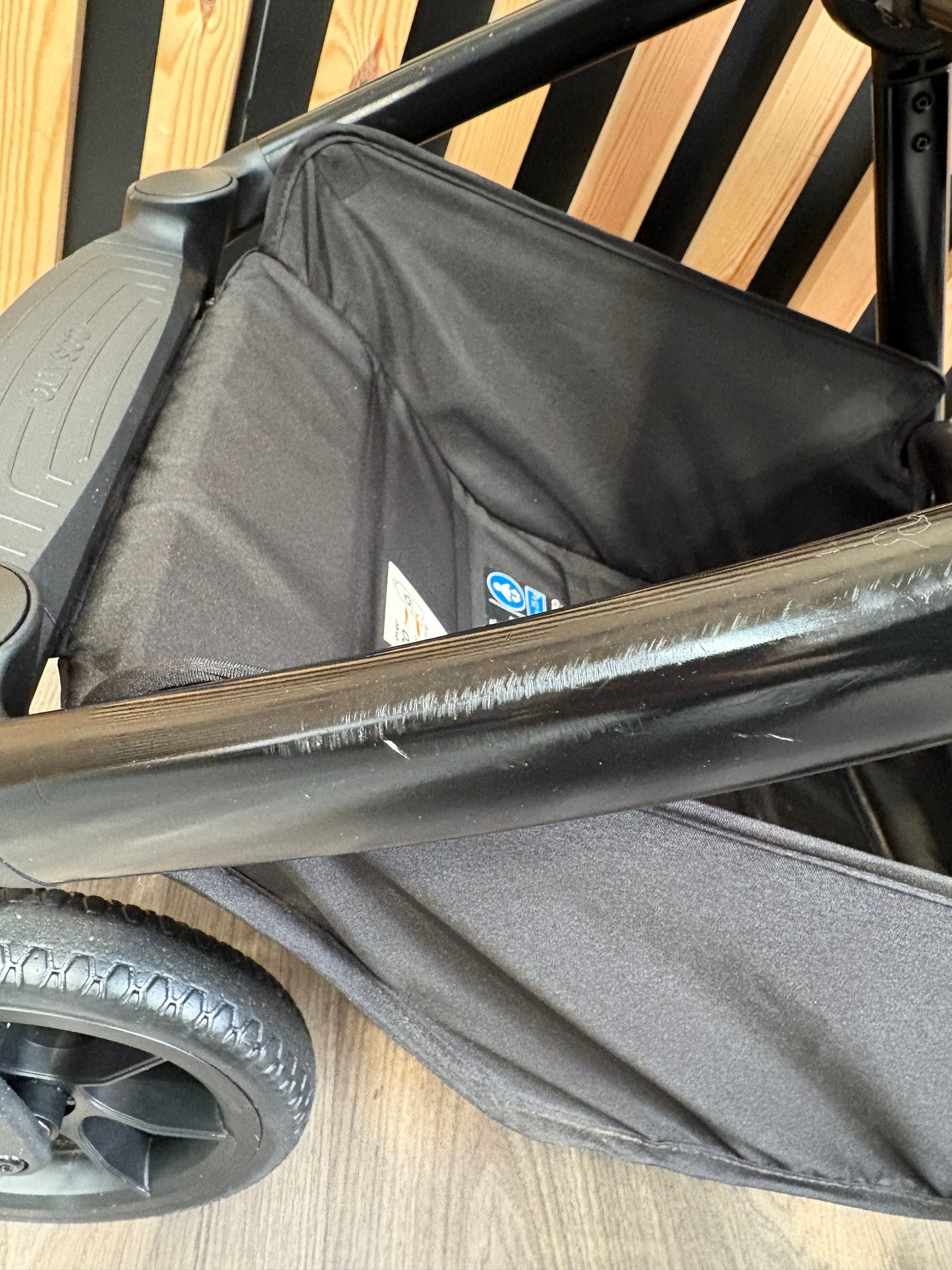 PRE LOVED Cosatto Giggle 4 Parent-and-World Facing Pushchair + Car Seat - Foxed