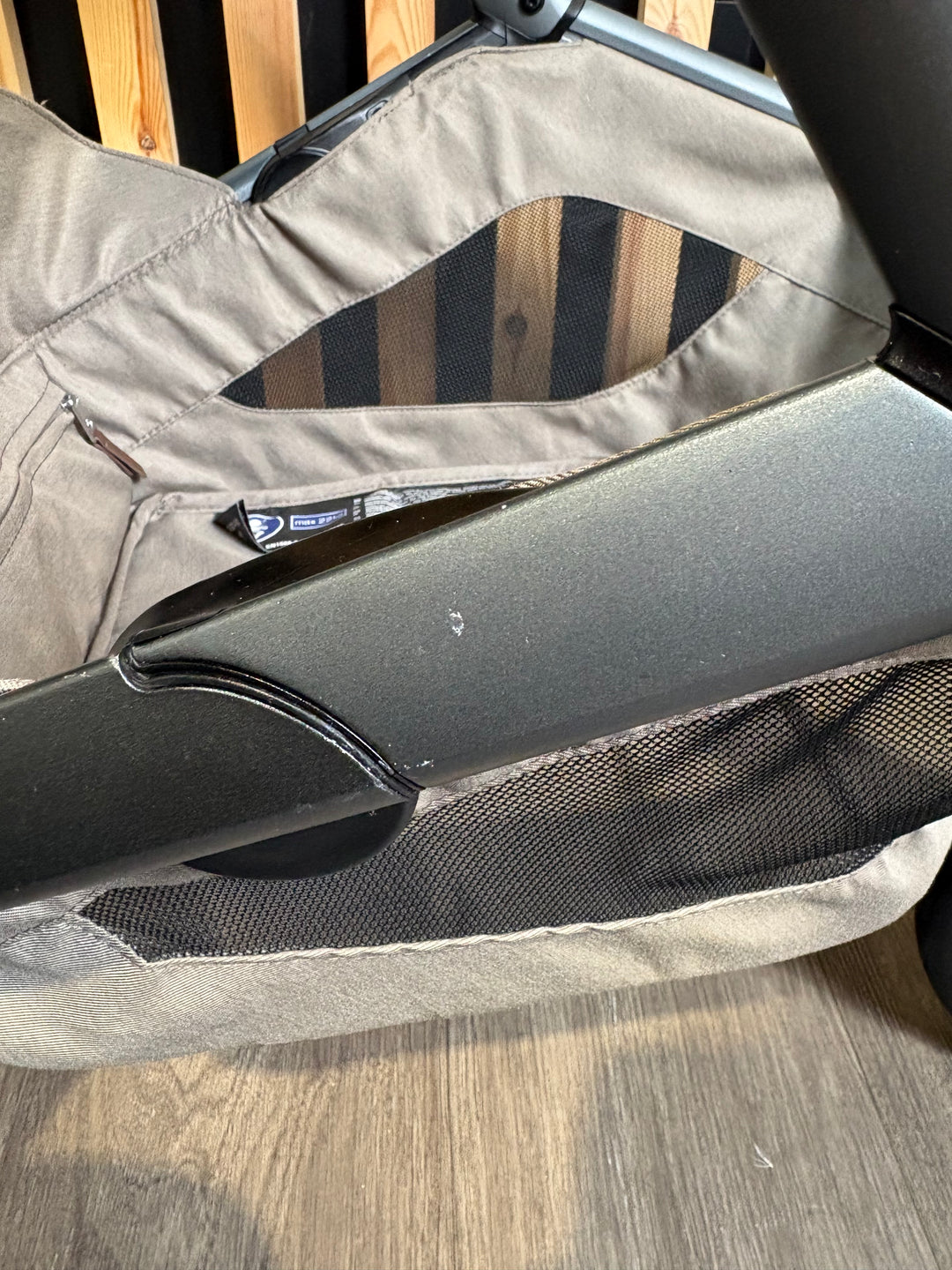 PRE LOVED Maxi-Cosi Fame Travel System - Twillic Truffle/Black Wheels