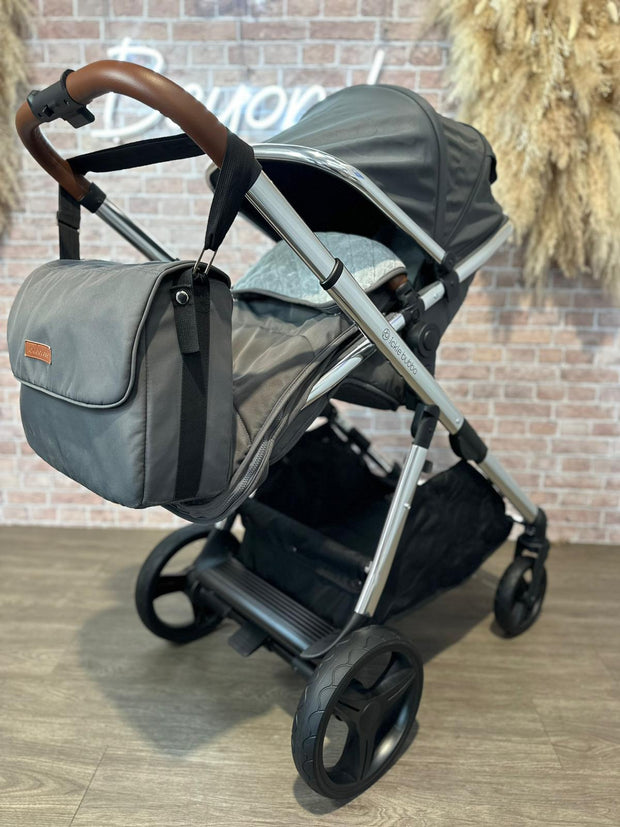 PRE LOVED Ickle Bubba Eclipse 2 in 1 Carrycot & Pushchair Chrome/Graphite Grey/Tan