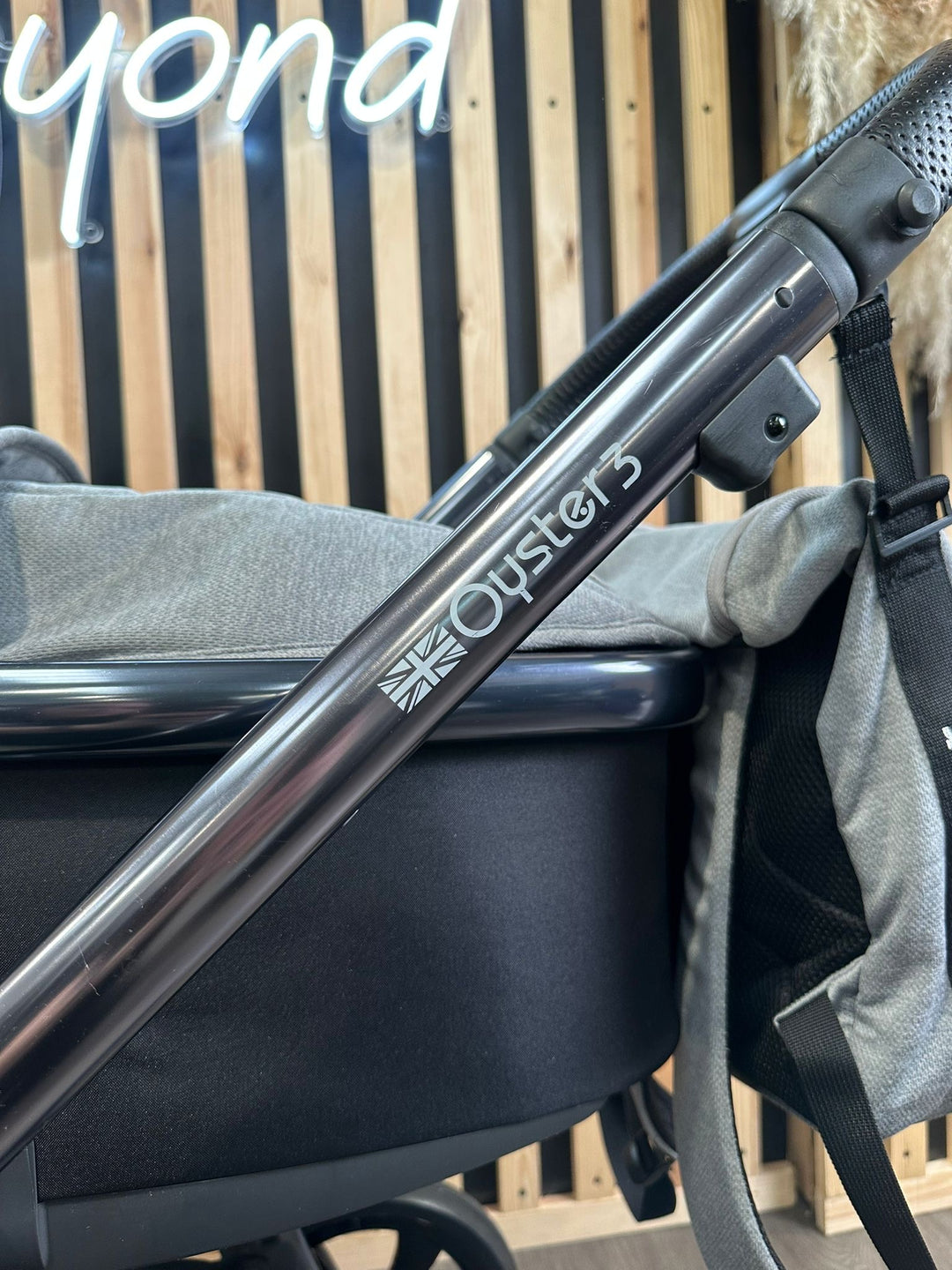 PRE LOVED Babystyle Oyster3 Pram + Pushchair - Moon