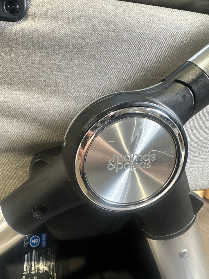 PRE LOVED Mamas & Papas Ocarro Travel System - Greige