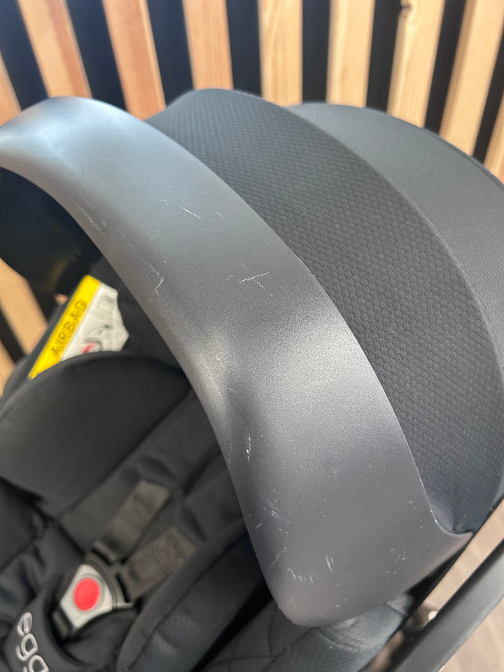 PRE LOVED egg2 Travel System - Just Black