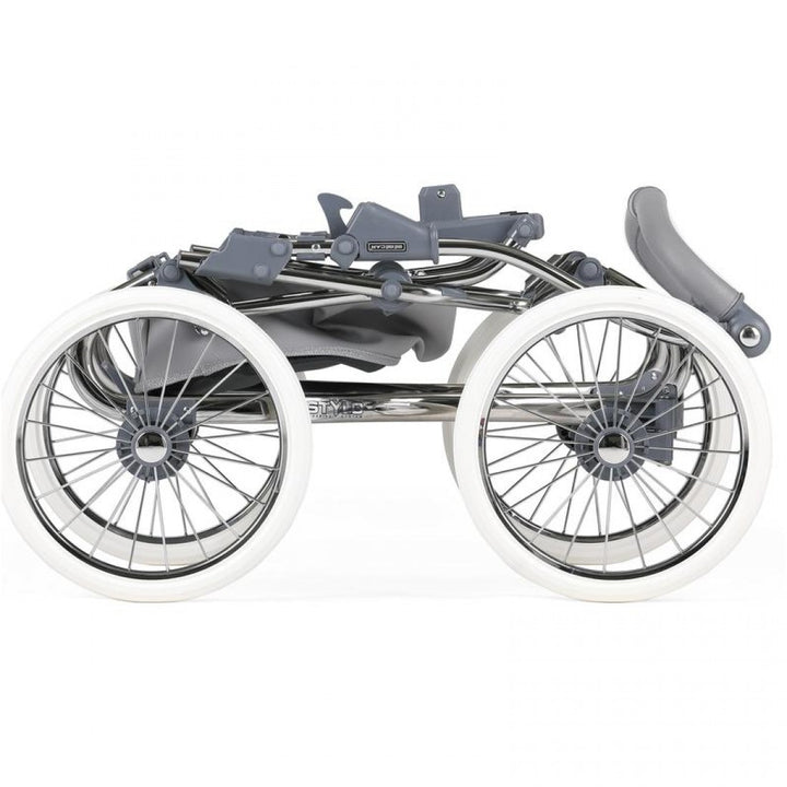 Bebecar Prive Stylo Class+ i-Size Car Seat Travel System & FREE Bag - Animal Print