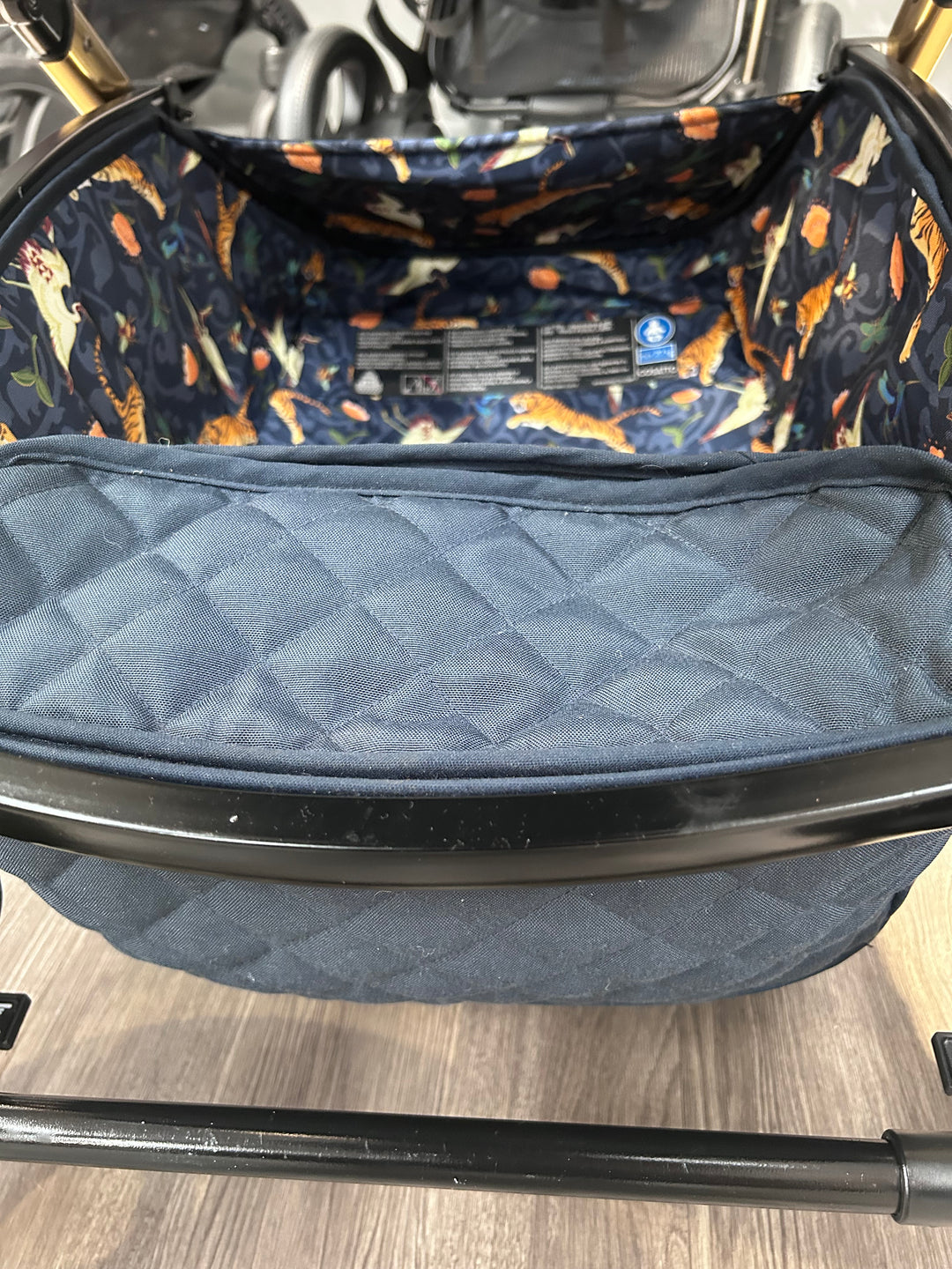 PRE LOVED Cosatto Wow Continental Travel System - On The Prowl