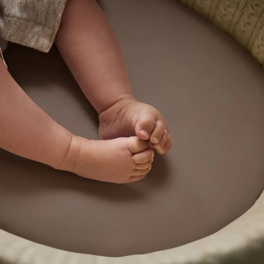The Little Green Sheep Organic Moses Basket Fitted Sheets - Cocoa