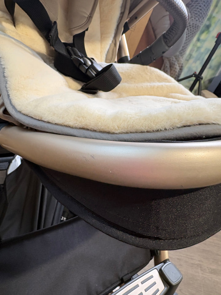 PRE LOVED Babystyle Oyster3 Travel System - Creme Brulee