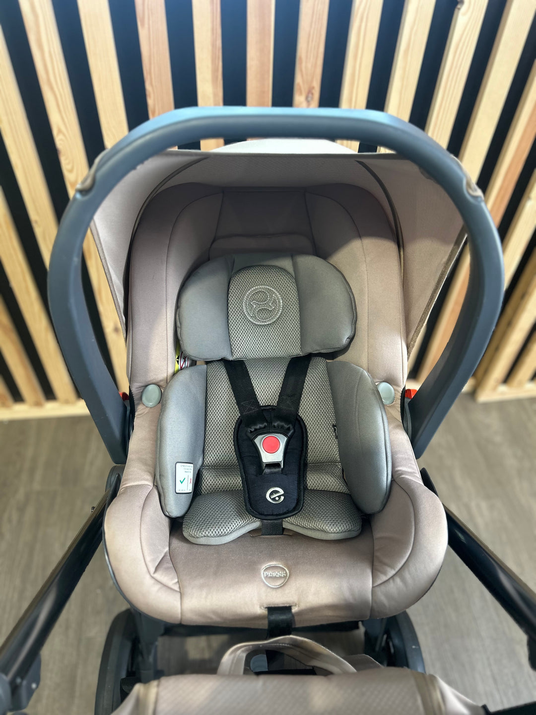 PRE LOVED Babystyle Oyster3 Travel System - Butterscotch