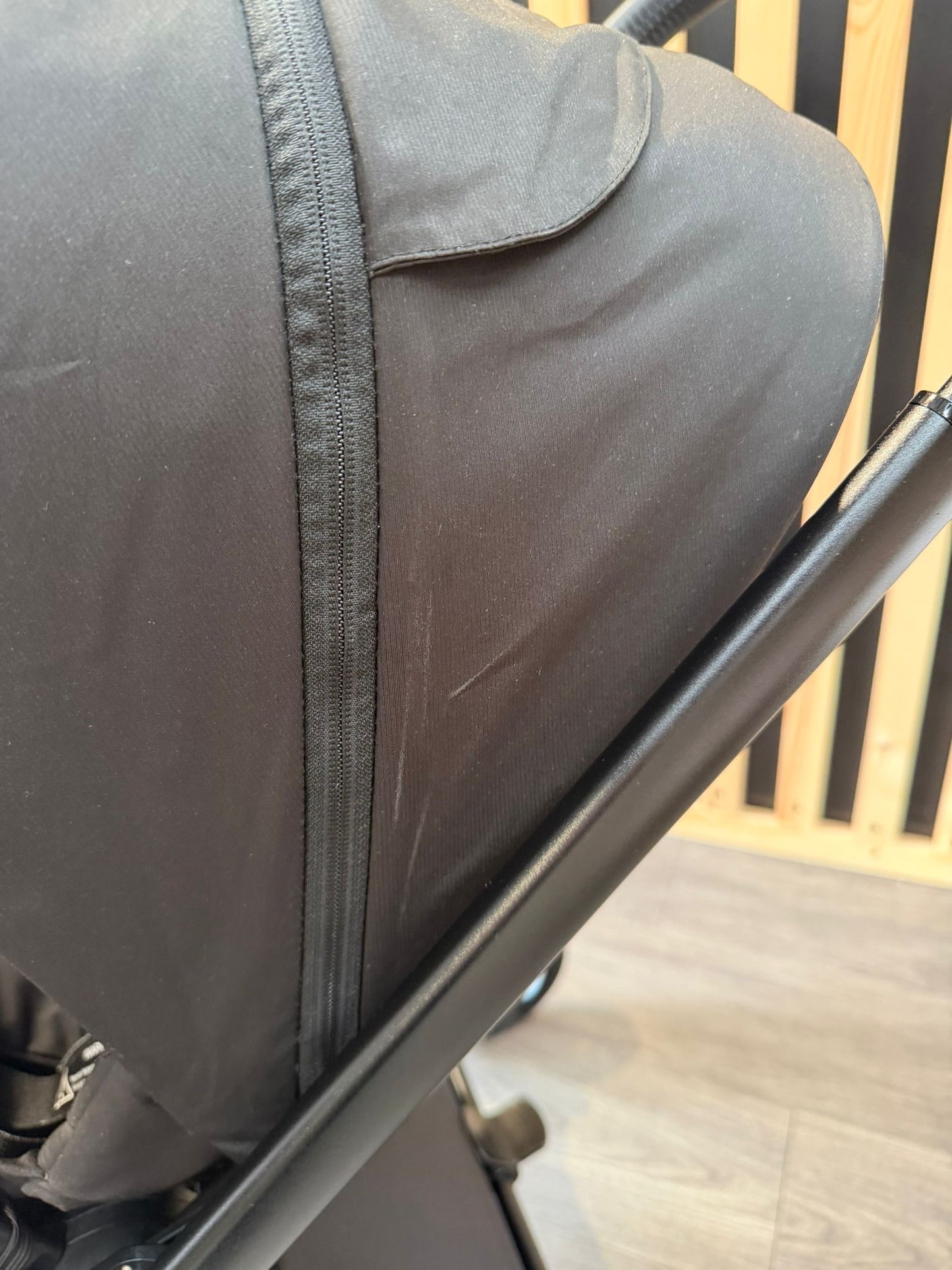 PRE LOVED Venicci Vero Stroller - Noir