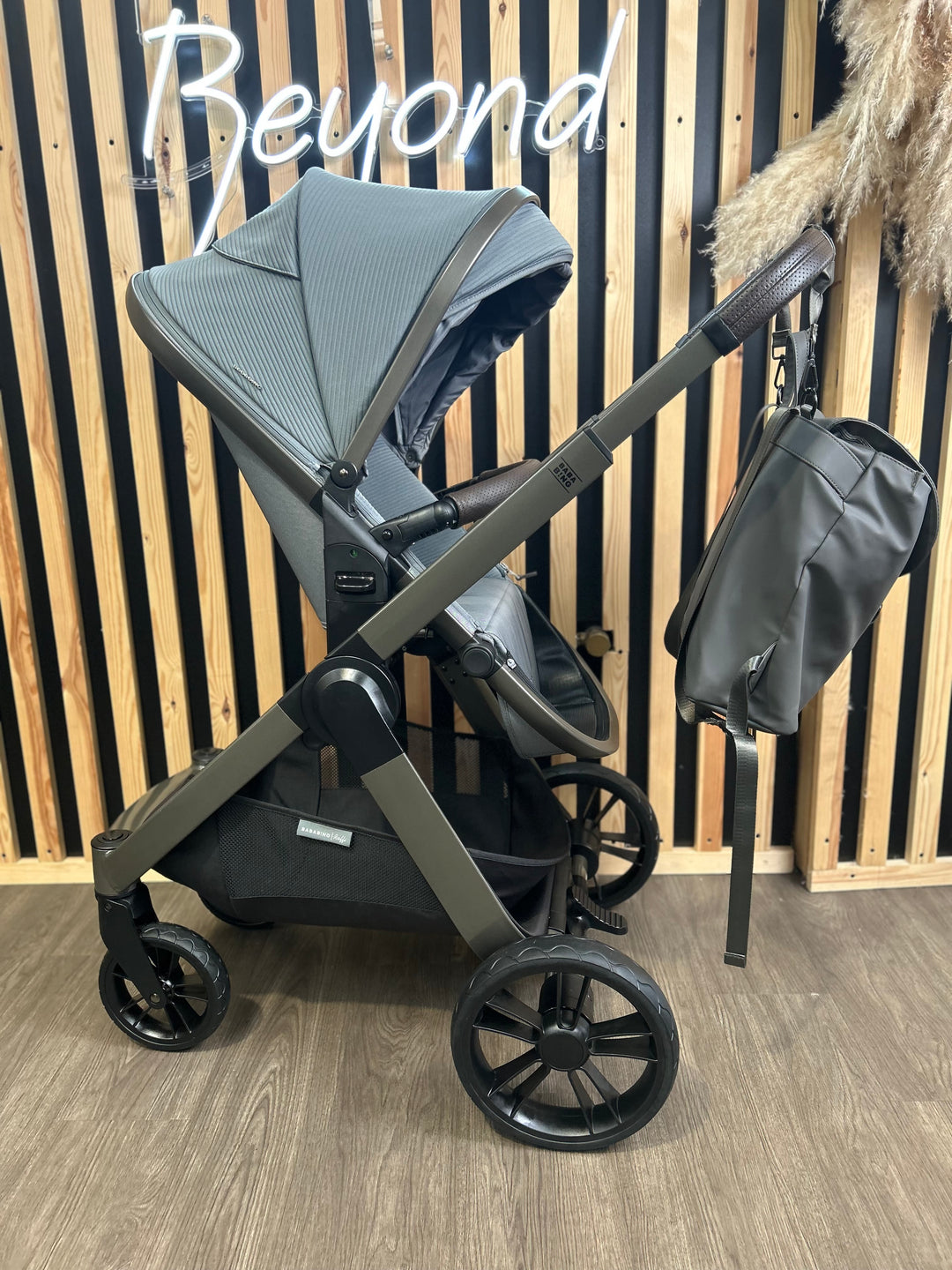 PRE LOVED Bababing Raffi Travel System - Duck Egg