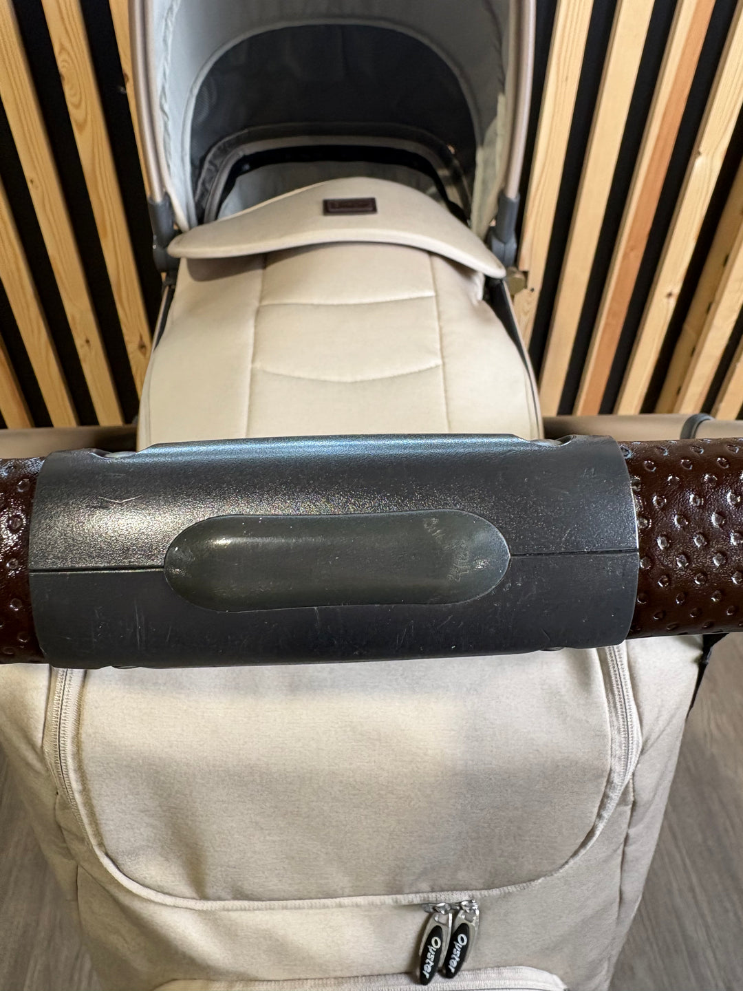 PRE LOVED Babystyle Oyster3 Travel System - Creme Brulee