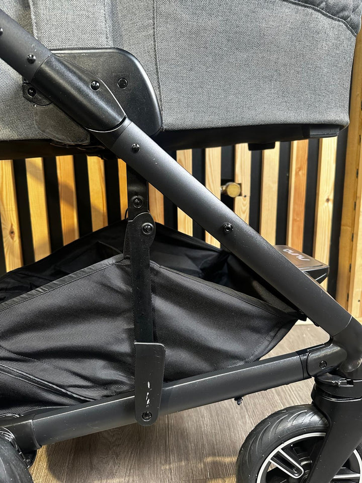 PRE LOVED Nuna Mixx Travel System - Granite